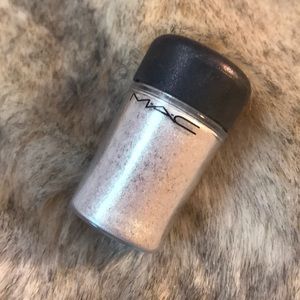 Mac white gold pigment